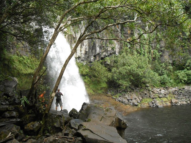 On peut s'approcher mais attention aux rochers glissants