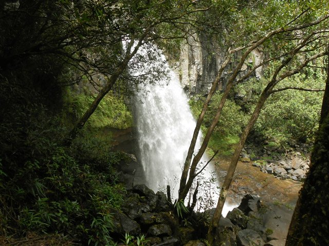 La cascade durant la courte mais raide descente