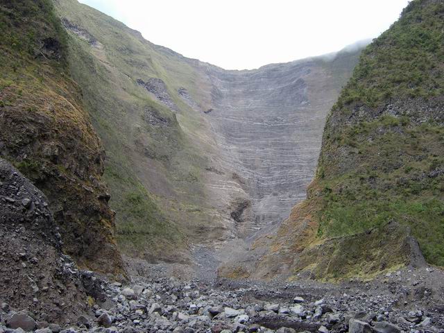 Enorme éboulis avant l'Ilet Malabars, en amont du Bras des Roches Noires