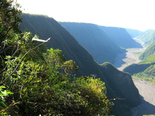 Début de la plongée vers l'Îlet Dimitile avec point de vue sur la Rivière des Remparts