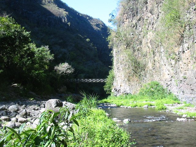 Petite écart pour voir la passerelle de plus loin