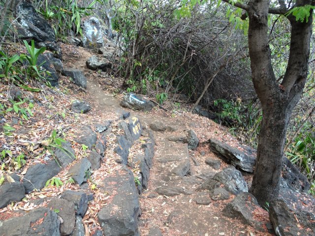 Prendre à droite pour rejoindre le départ de la boucle