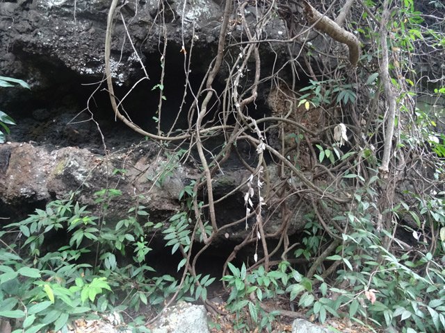 Une des grottes rencontrées durant le parcours
