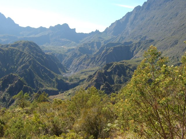 Point de vue sur le cirque lors d'un petit écart dans la descente