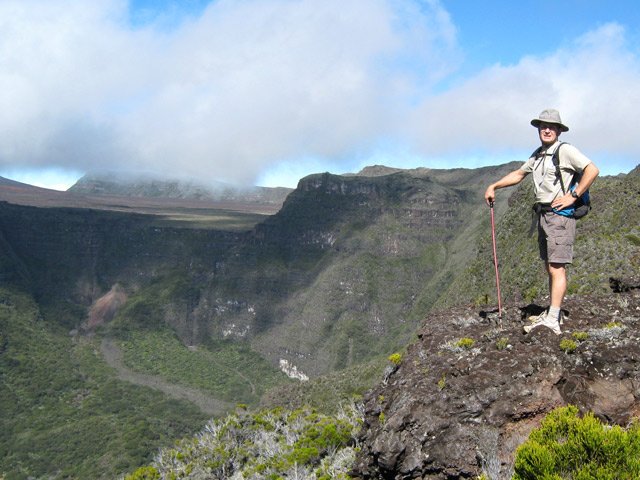 Vue d'ensemble du rempart de la Rivière de l'Est jusqu'à la Plaine des Sables