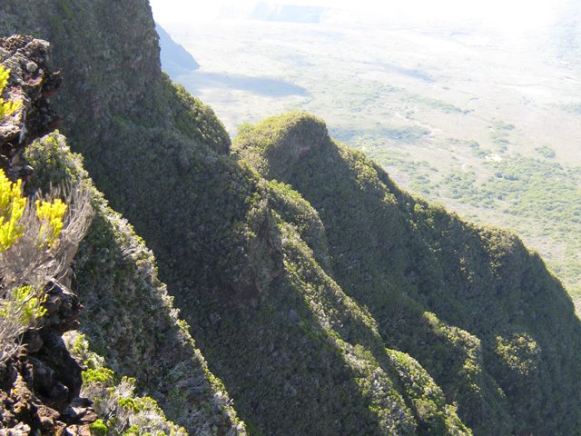 Le très découpé Piton de la Rivière de l'Est