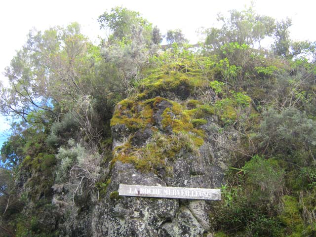 La Roche Merveilleuse sur laquelle on peut grimper par un escalier