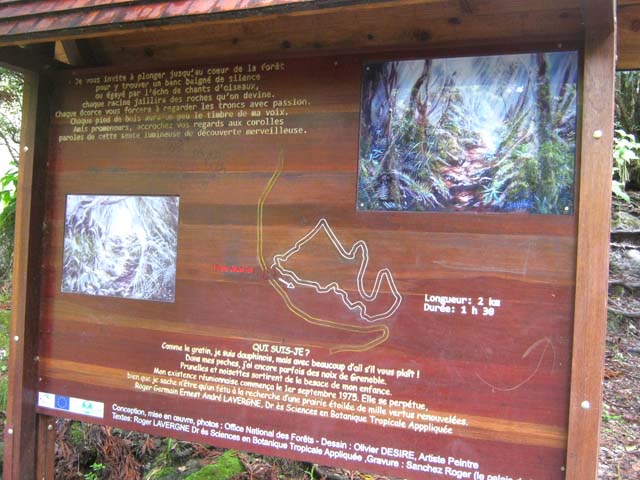 Le panneau explicatif à l'entrée du sentier