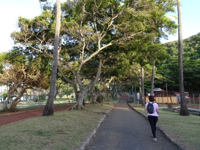 Fin de la boucle du bas.