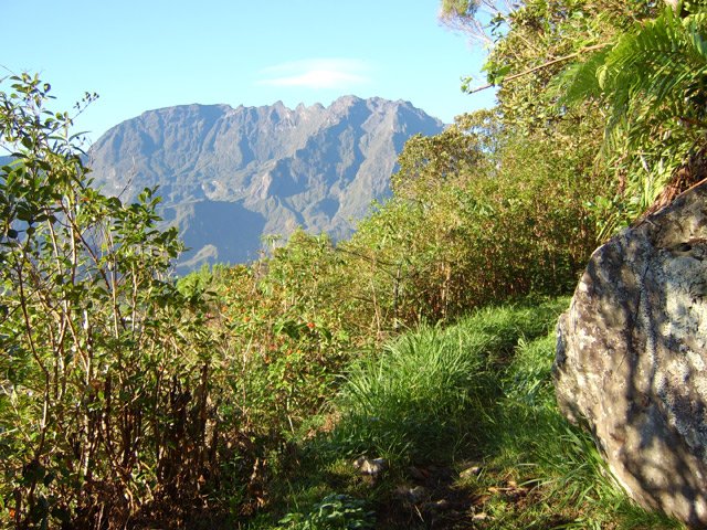 On aura des panoramas sur le Gros Morne durant toute la montée