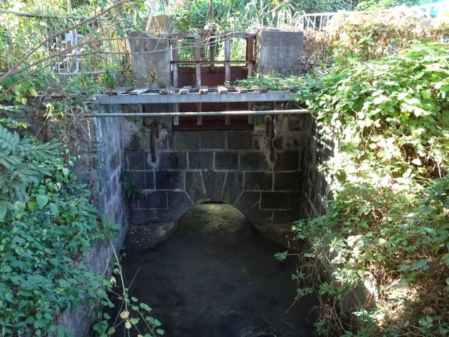 Quelques ouvrages abandonnés mais pas encore en ruines