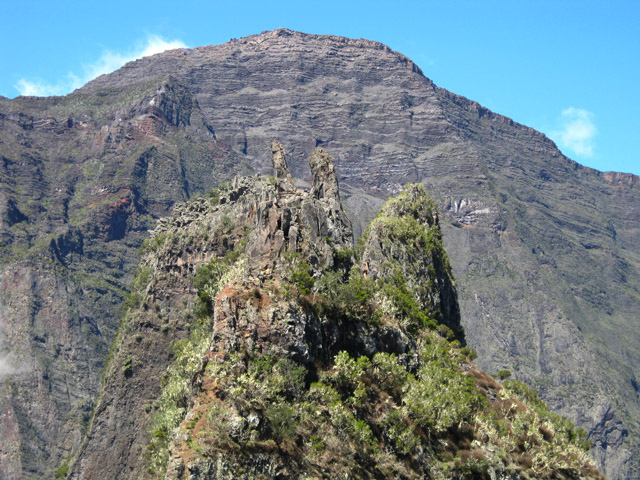 Le Grand Bénare et les Salazes, encore loin