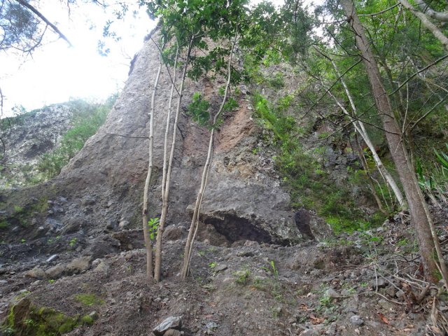 Le second, plus impressionnant, a chassé le sentier historique