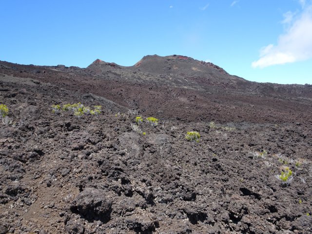 Les derniers cratères en direction du sentier du Cratère Dolomieu