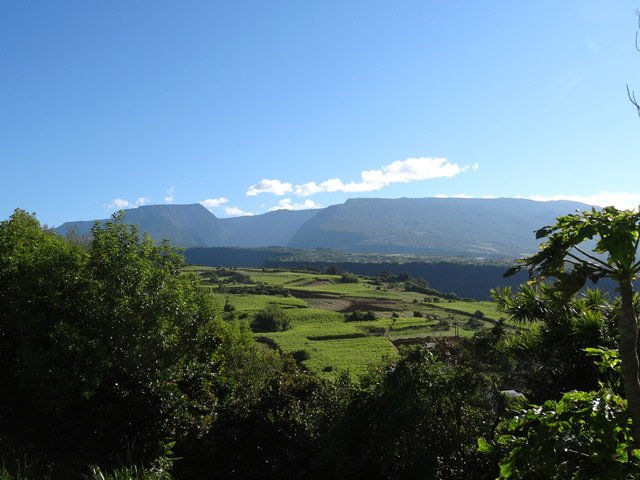Superbe panorama sur le Morne Langevin depuis la table d'orientation