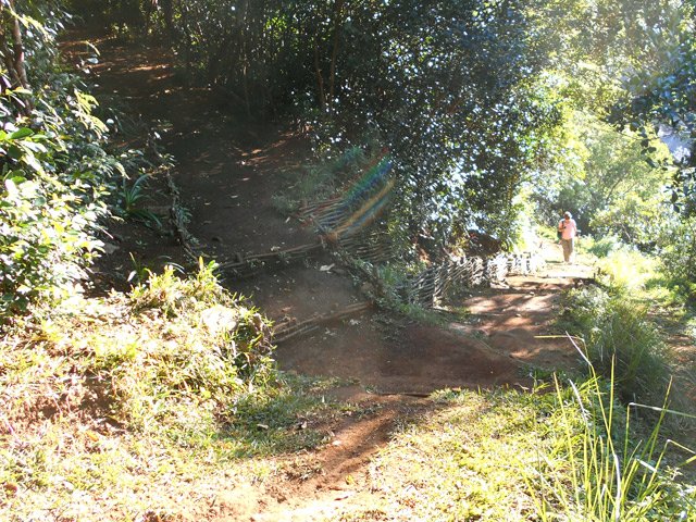 Le croisement. Poursuivre tout droit pour revenir ici en fin de boucle