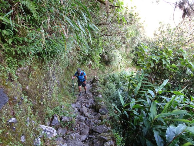 Une portion pierreuse entre deux lacets