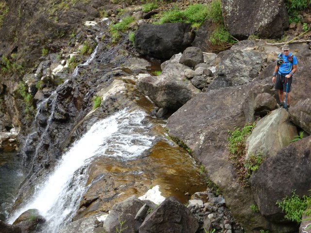 Il est plus prudent de faire demi-tour à cette dernière chute