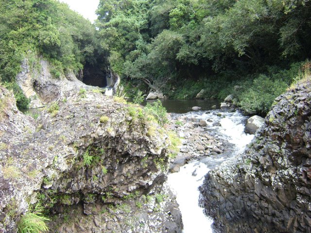 Passage étroit avec fort courant