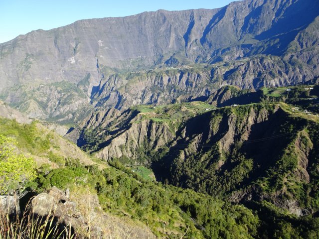 Grandiose 360° depuis le sommet. Ici, en direction de l'Îlet à Cordes